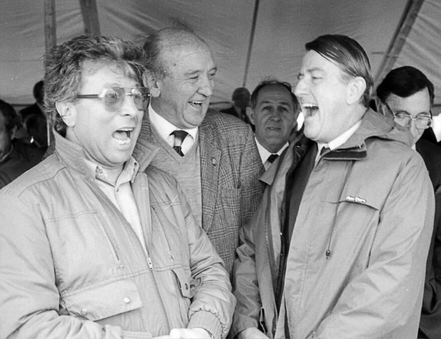 Sharing a laugh with union chiefs Nando Lelli and Merv Nixon at the Port Kembla Grain Terminal opening on August 29, 1985.  