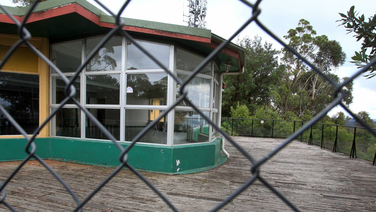 The closed shop at Mount Keira Summit Park.