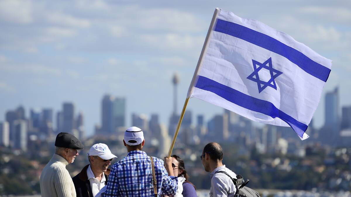 Sydneysiders rally in support of Israel in Dover Heights on Sunday. Picture: GETTY IMAGES