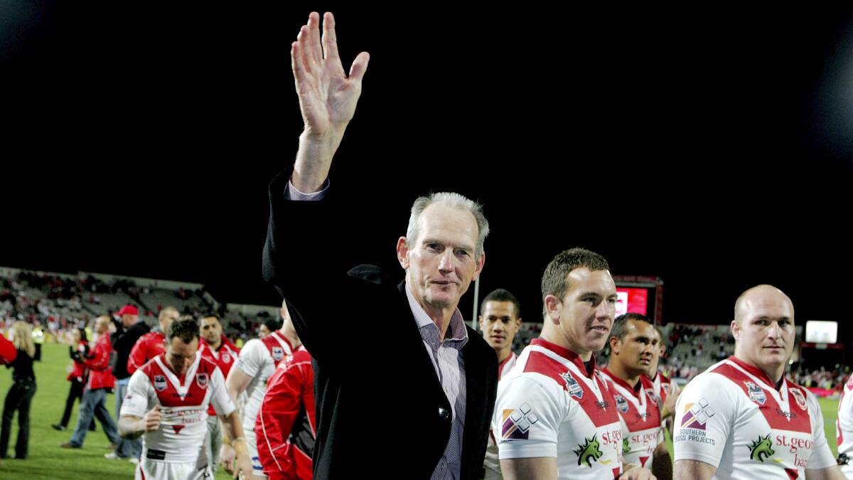 Wayne Bennett with his Dragons squad in 2010. Picture: CHRIS LANE