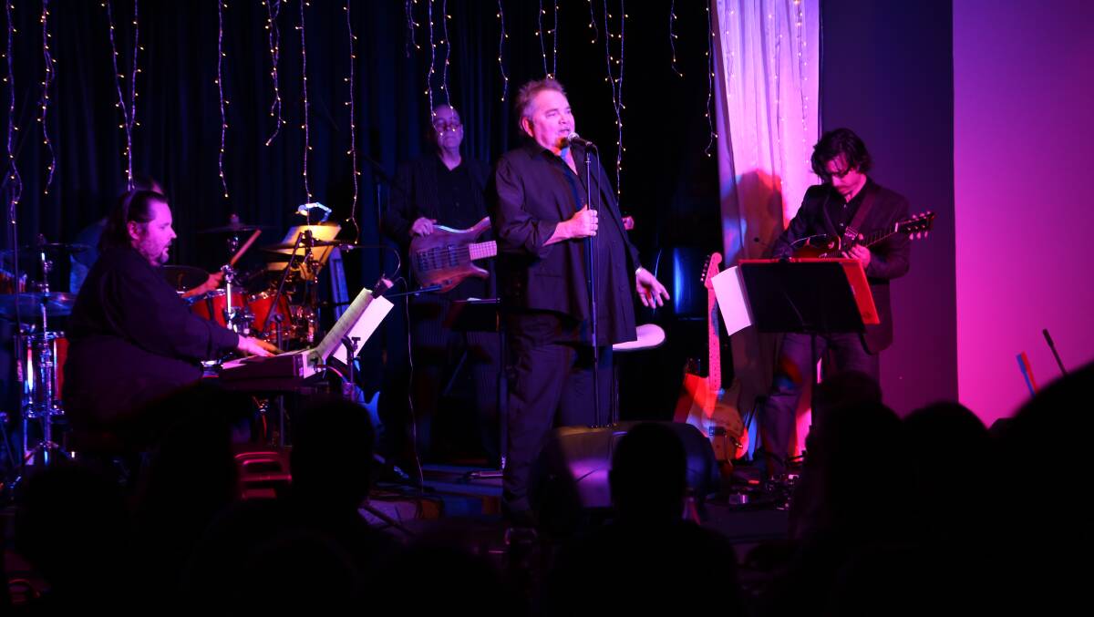 Doug Parkinson performing at CENTO CBD in 2015. Picture: Greg Ellis.
