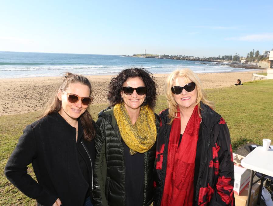 Mentoring: Adina Jacobs, Bobbi Mahlab and Vicki Tiegs at the first Mentor Walk in Wollongong in September 2018. Picture: Greg Ellis.
