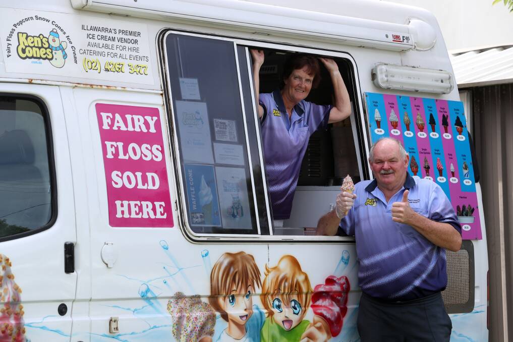 Ken's treat: Ken and Janelle Murray are delivering smiles to northern Wollongong suburbs during the COVID-19 pandemic. Picture: Robert Peet. 