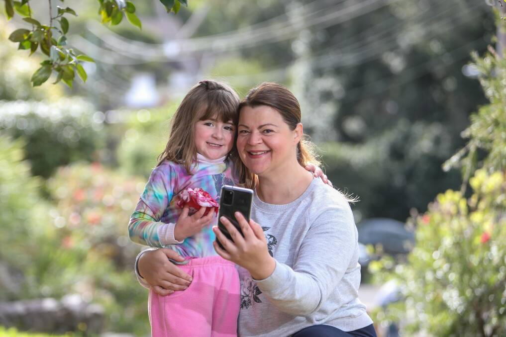 Small business support: Stella Stead with her daughter Imogen after launching a new Facebook page to help small business during the present COVID-19 lockdown in NSW. Picture: Adam McLean.
