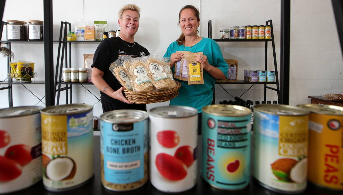 Organic support for families: Kellie Papa and Shaz Harrison at Manic Organic on the Princes Hwy, Woonona which is giving all retail profits back to Need A Feed to help local families this Christmas. Picture: Sylvia Liber