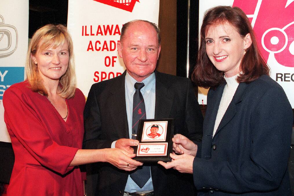 BELOW: Cheryl Battaerd and sports minister Gabrielle Harrison acknowledge Bruce Jones for a decade of coaching for the Illawarra Academy of Sport in 2002.
