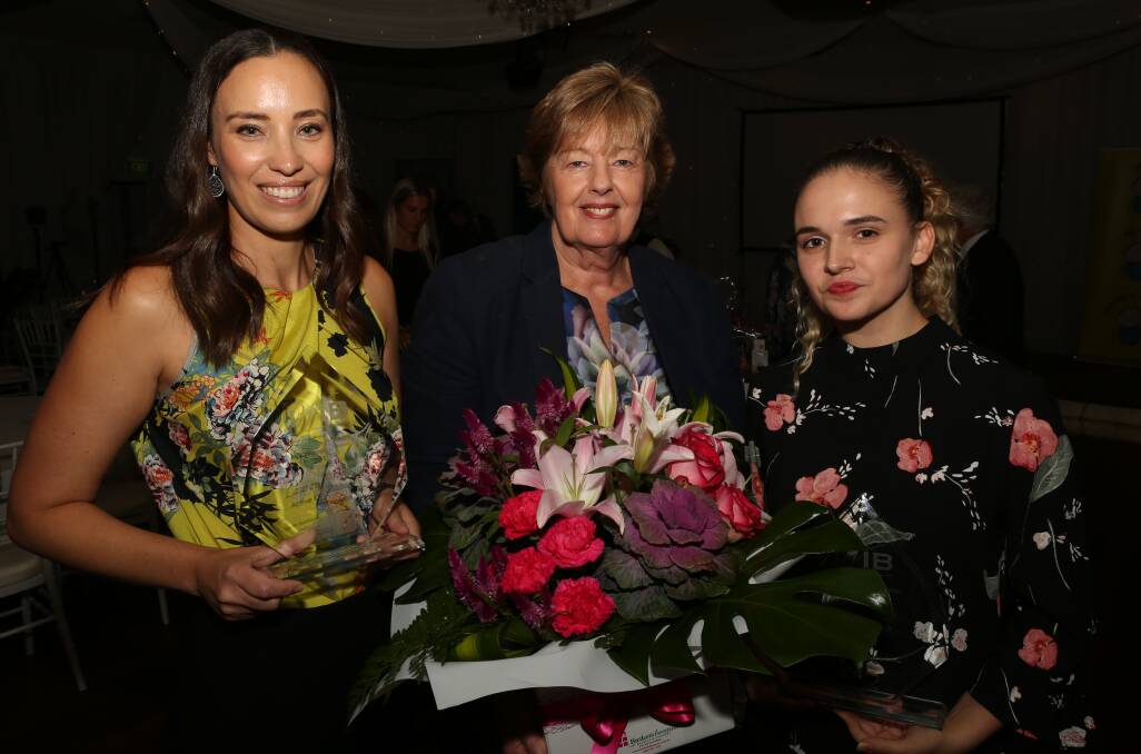 2019 Illawarra Business Woman of Year winner Lauren Buhagiar, of Active Property Conveyancing, with IWIB director Glenda Papac and Young Business Woman of Year winner Marie Russo, of Zig Zag Hub. Picture: Greg Ellis.
