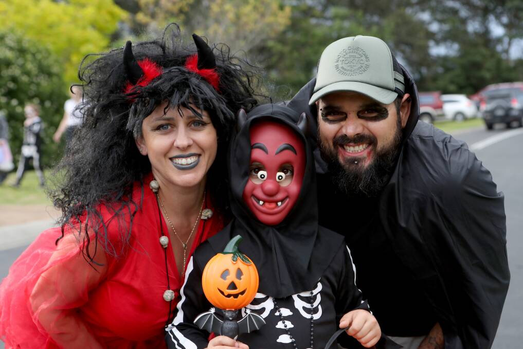 Halloween: Darragh Drive and Hennessy Lane, Figtree. Pictures: Sylvia Liber.