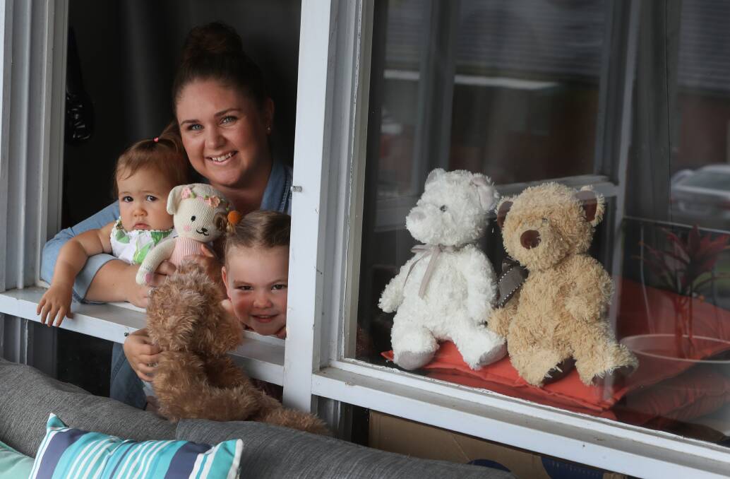 BEARABLE: Woonona resident Amy Harris with her daughters Mabel Harris 1 and Sadie Harris 3 and their teddy bears. Picture: Robert Peet