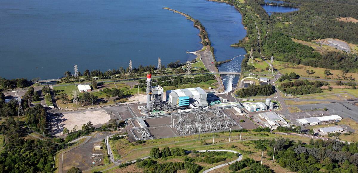 Energy Australia's Tallawarra Power Station - on the edge of Lake Illawarra at Yallah - broke down on Friday, for the second time in a month. Picture: Andy Zakeli 