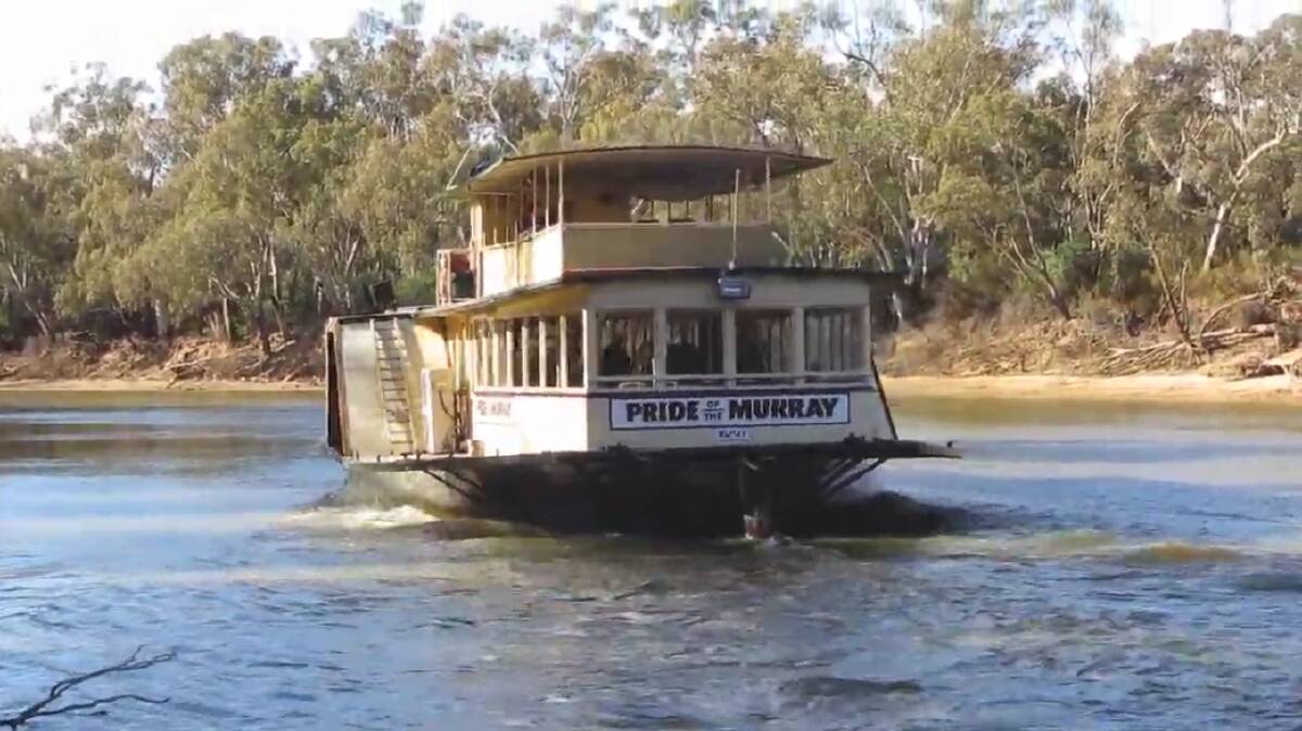 100 year old paddlewheeler sets off on trip from Victoria to Queensland