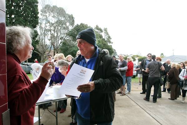 More than 10,000 people have signed the petition against the NSW Healthcare Services Plan. 