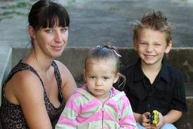 Lisa Pirnar and her two children Jayden, 4, and Tia, 2. Lisa Pirnar is leaving no stone unturned in her search for a rental property but the private market is not co-operating. Picture: ROBERT PEET