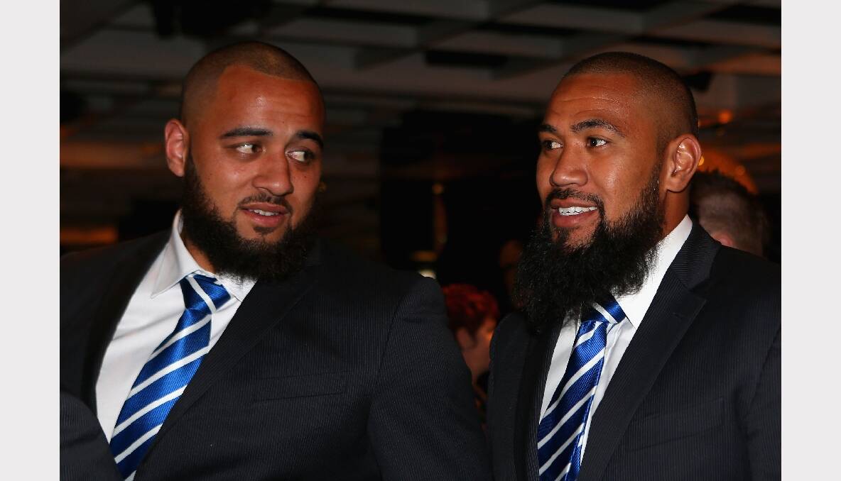 Sam Kasiano and Frank Pritchard have a chat during the breakfast. Photo: GETTY IMAGES