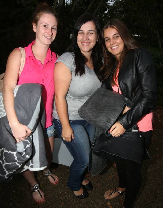 Kristi Sattlecker, Carla Fernandes and Josie Fernandes at the Botanic Garden. 
