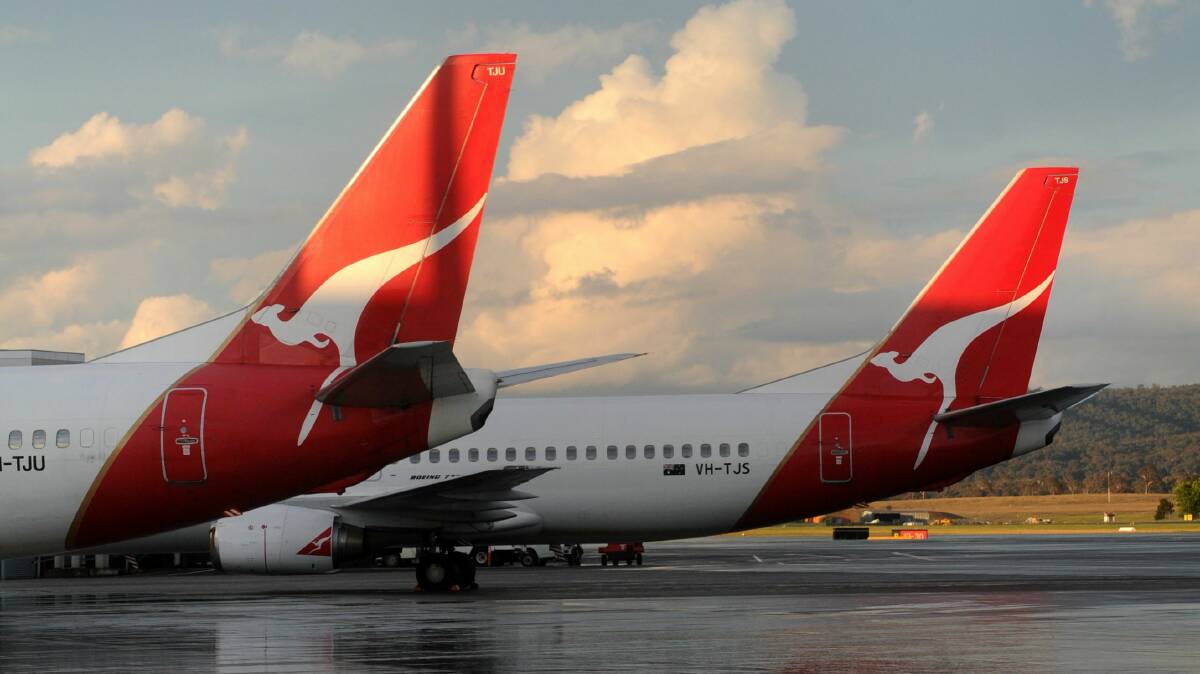 Qantas near miss: controller not fired