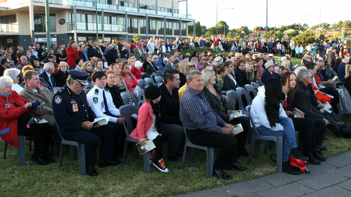 GALLERY: Shellharbour residents pay tribute on Anzac Day 