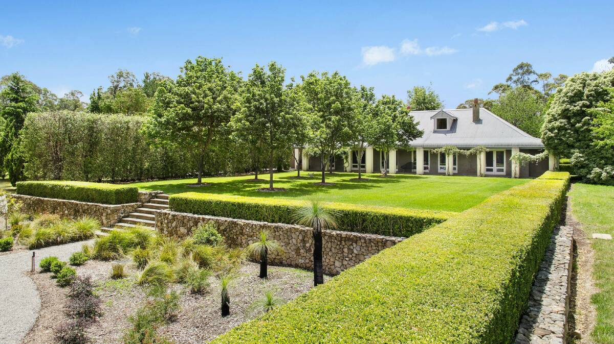 Chain of Ponds, the Mittagong property of businessman Peter Holmes a Court.
