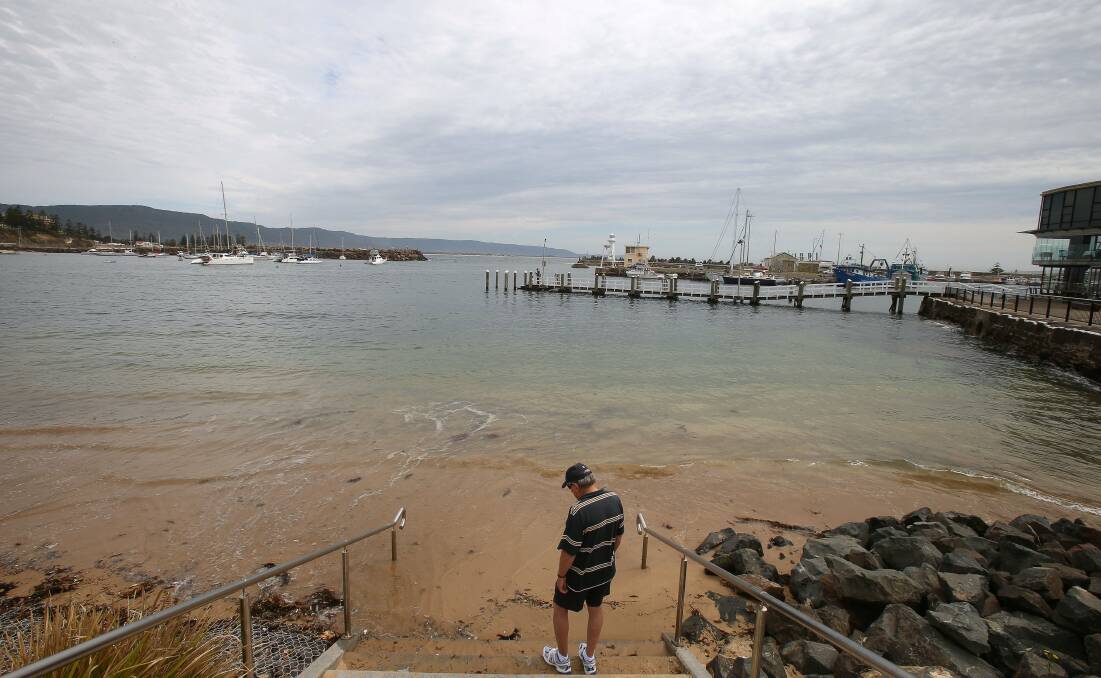 King tide: Brighton Beach at Wollongong Harbour, 9.32am.