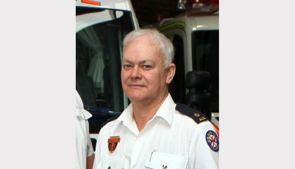 Retiring Illawarra paramedic Tony McLeod.