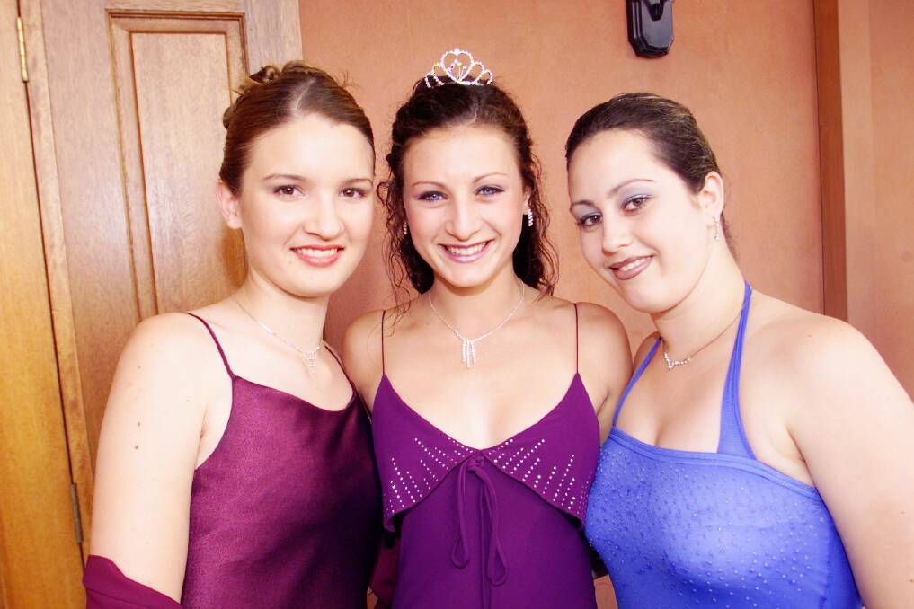 Corrimal High, 2001: Rebecca Terry, Melissa Core and Taryn Sweiger.
