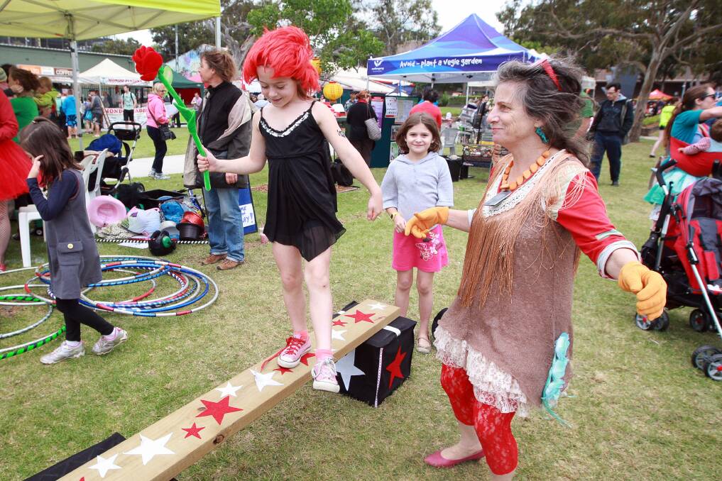 Viva La Gong 2012: can't rain on this parade